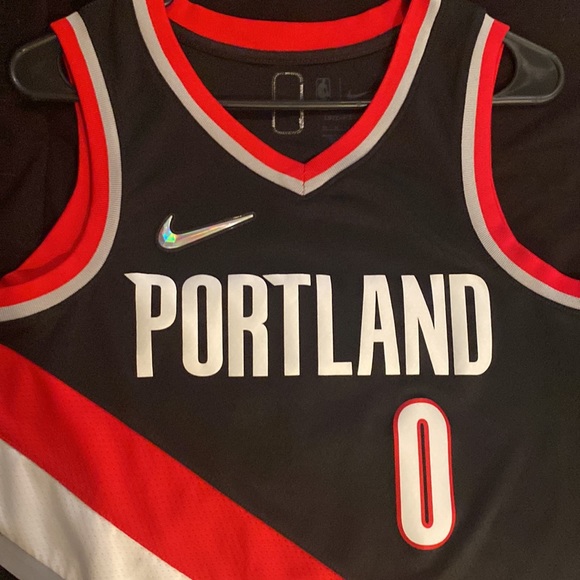 Damian Lillard jersey - Picture 3 of 8